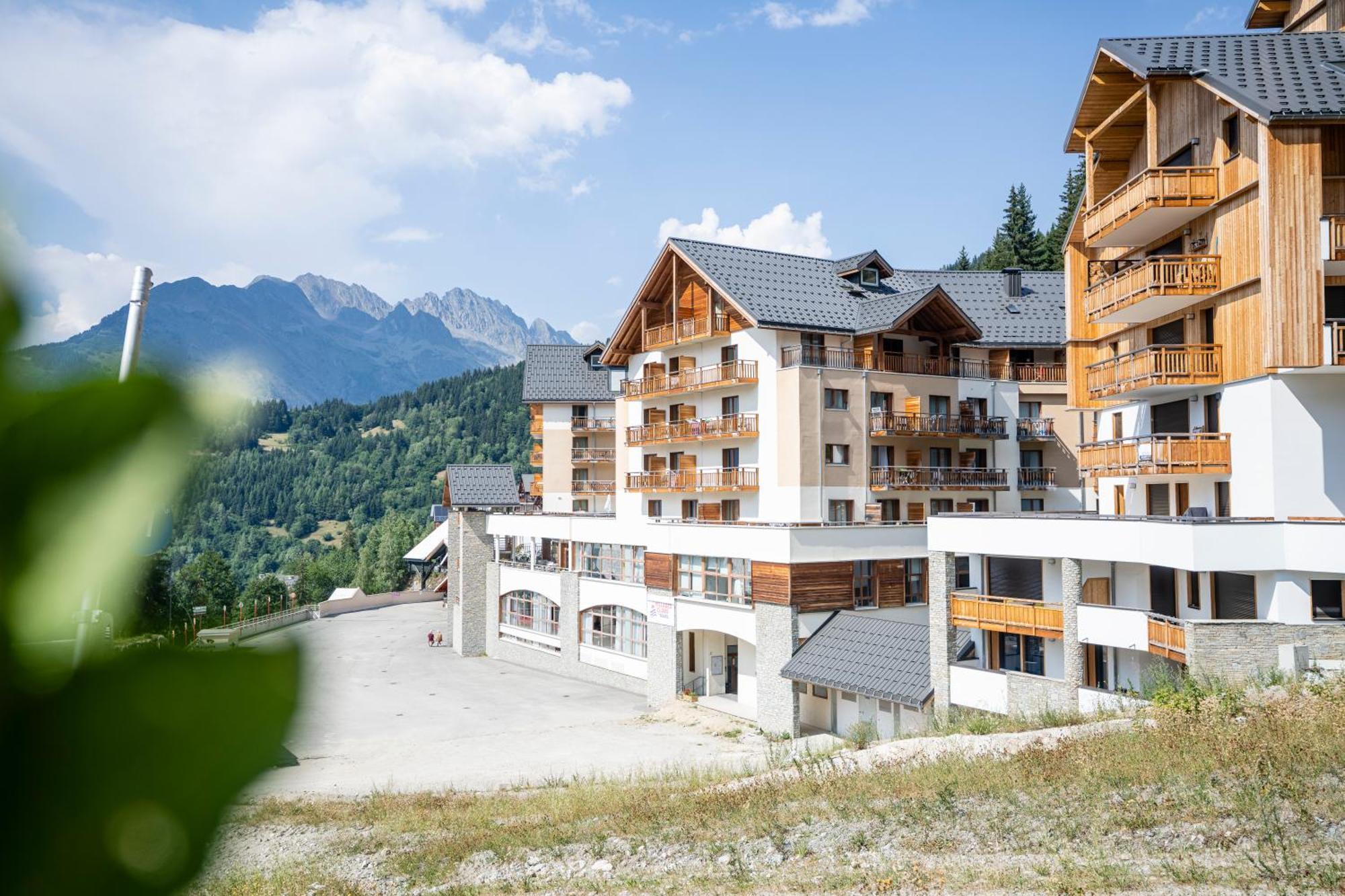 Villages Clubs Du Soleil - Oz En Oisans Oz Exterior foto